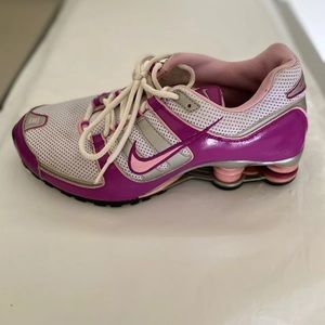 Nike shox women’s running shoes